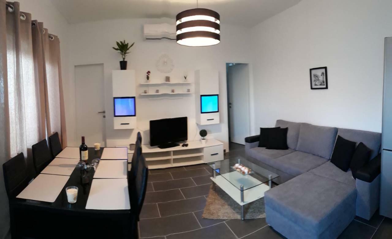 App Lana Apartment Crikvenica Exterior photo